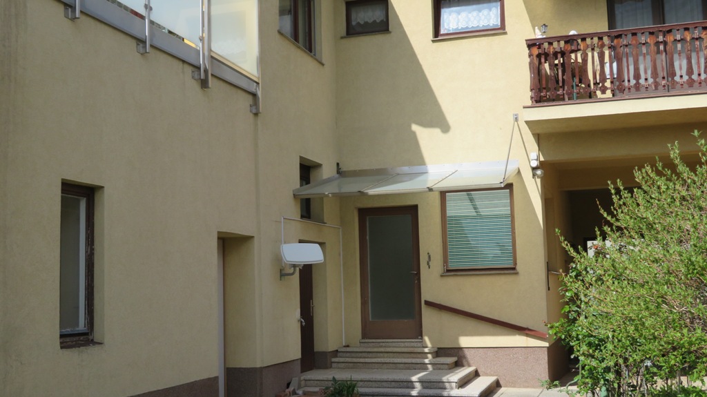 Wohnhaus mit zwei getrennten Wohneinheiten, eine auch als Büro in Mattersburg/Ortsteil Walbersdorf