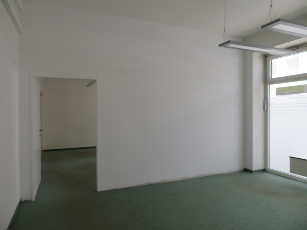 VERMIETET – Gepflegtes Geschäftslokal/Büro mit Klimaanlage ausgestattet – im Zentrum von Mattersburg